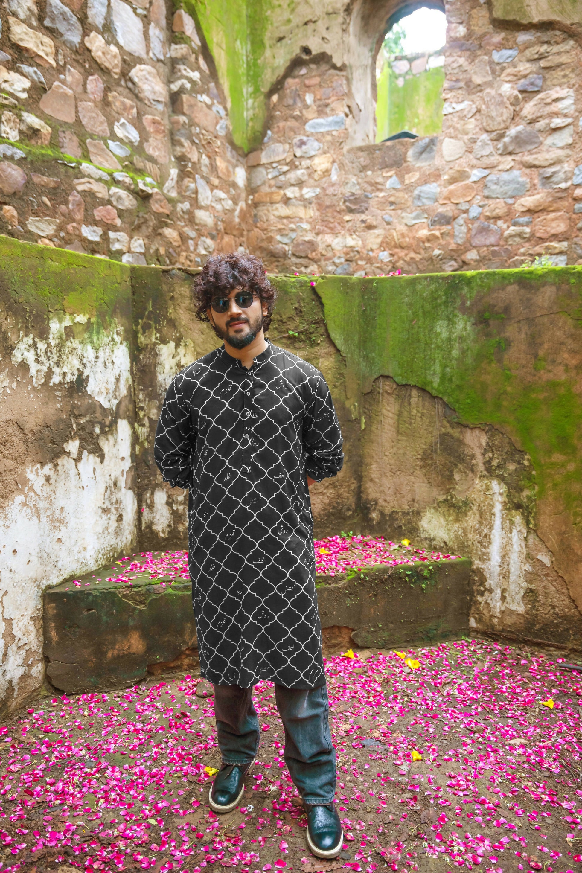 Urdu Jali Kurta (Black)