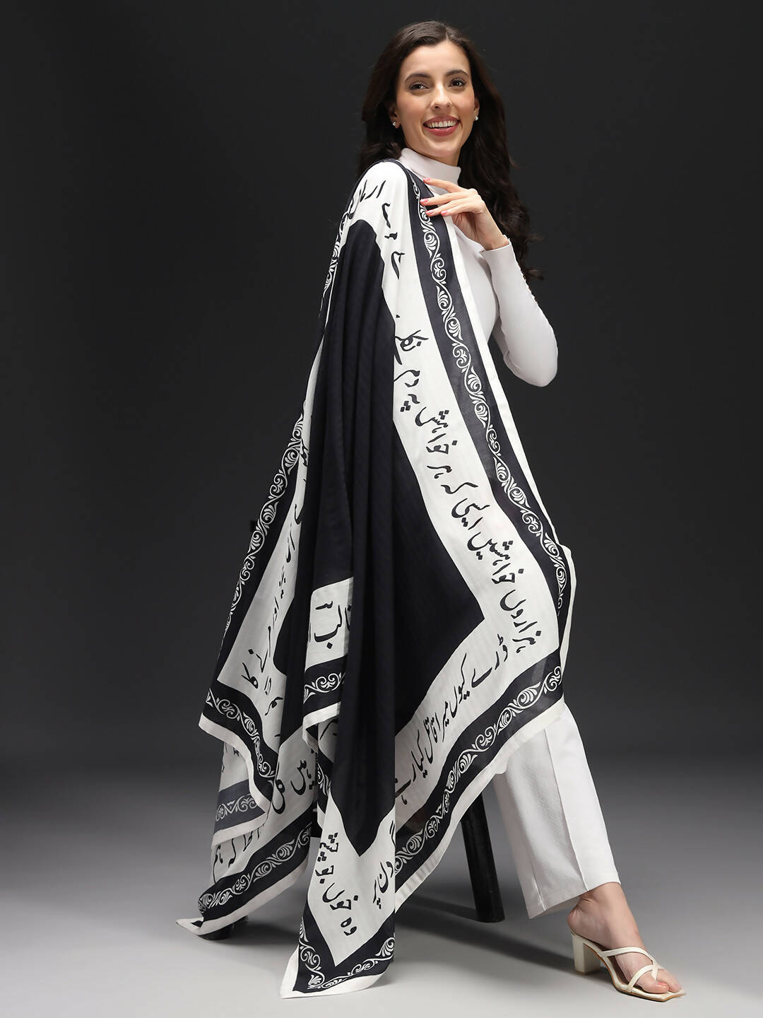 HAZARON KHAWISHEN ” BLACK“ ODHINI