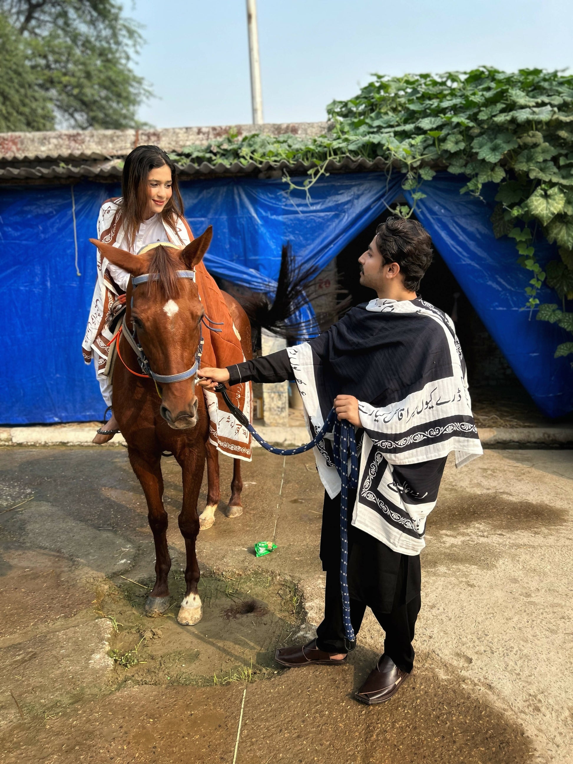 HAZARON KHAWISHEN ” BLACK “ ODHINI