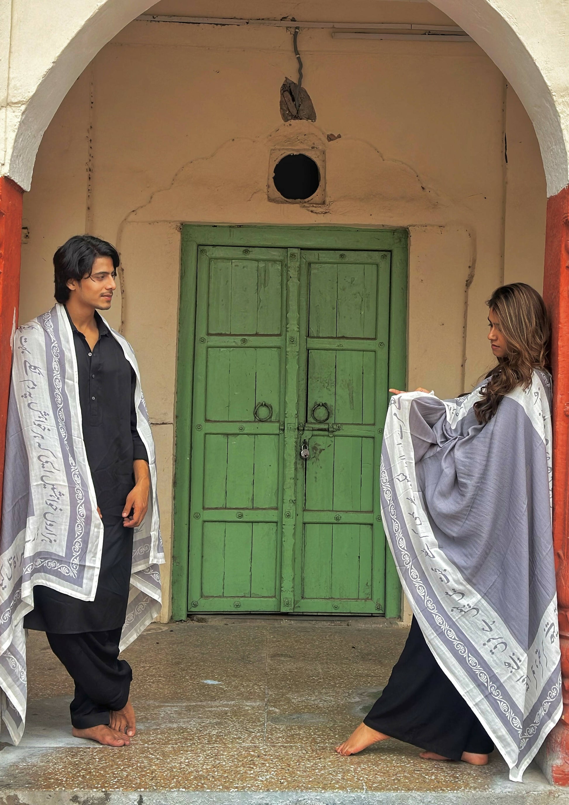 HAZARON KHAWISHEN ” Grey “ ODHINI