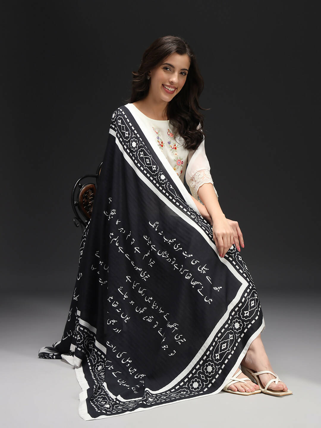 MUJHSE PAHLI SI MOHABBAT “ODHINI”