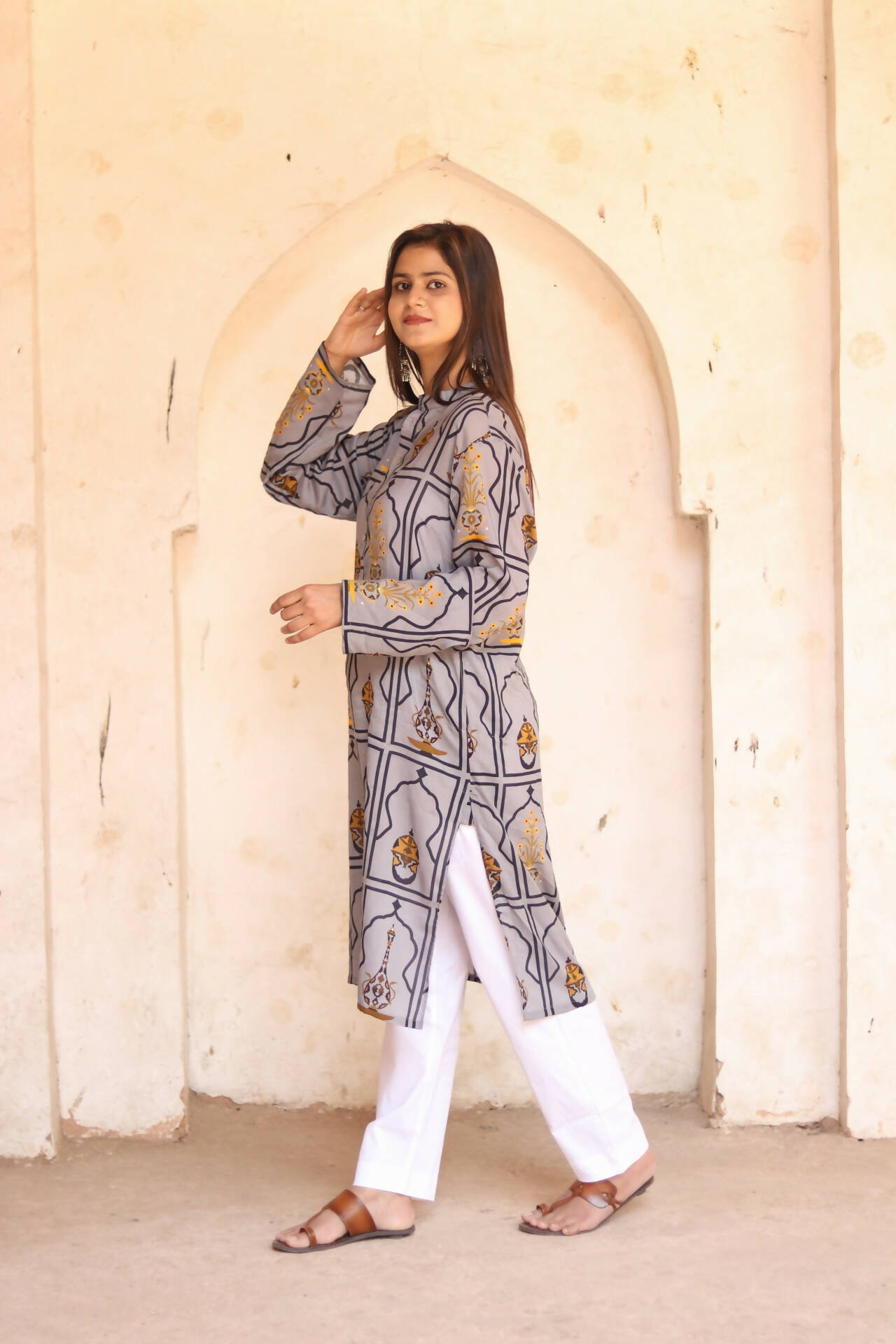 Taakh Kurta