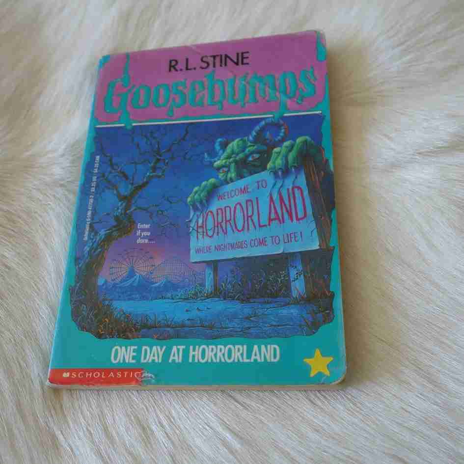 Goosebumps #16 One Day at Horrorland